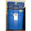 Image 1 : 3 RUBBERMAID STORAGE BINS