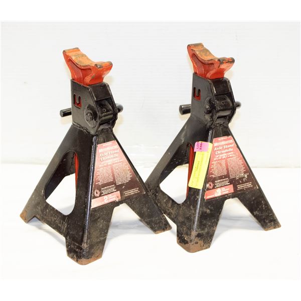 LOT OF TWO AXLE STANDS CHANDELLE (2 TON CAP)