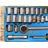 Image 2 : 40pc Ratchet socket set