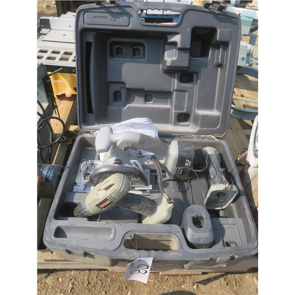 Craftsman 18V skill saw, drill and flashlight in large black case w/ charger