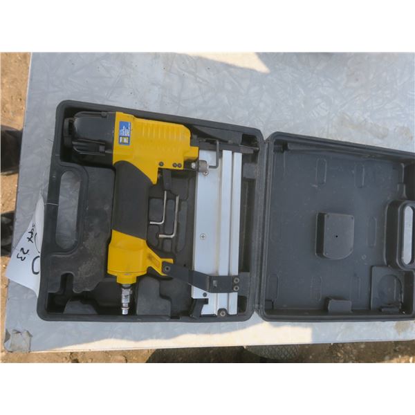 Air Stapler in Black Case