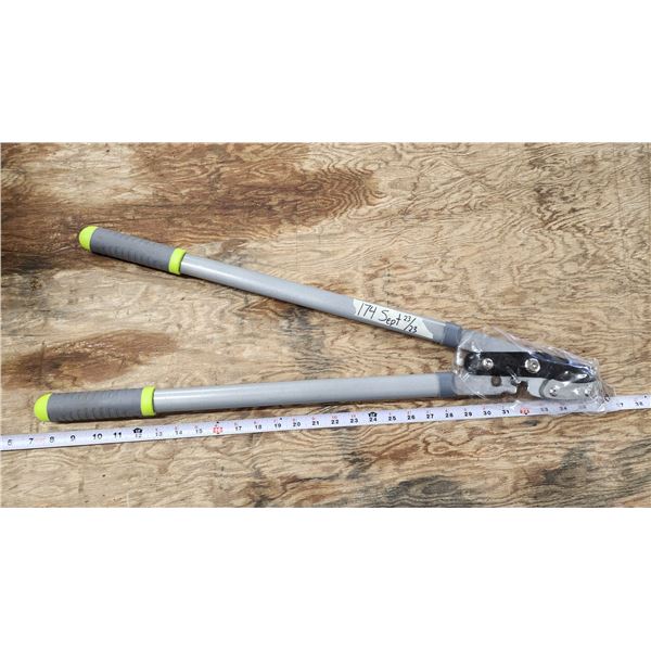 Like new - Tree loppers