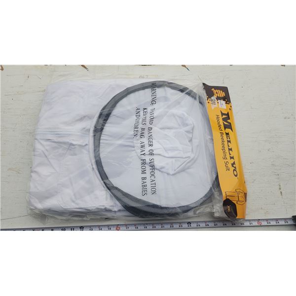 New Bee suit, sz XXL