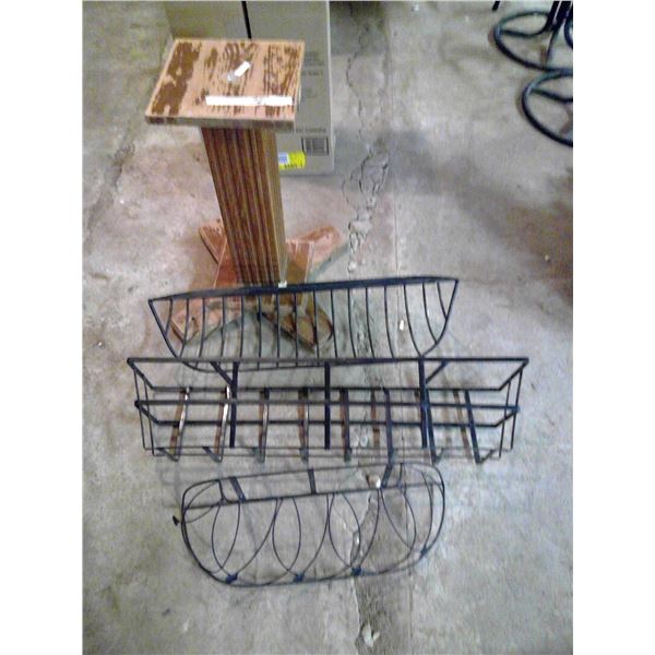 Table Base & 3 Wire Baskets for Flowers