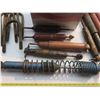 Image 4 : lot of hydraulic shocks and u-bolts