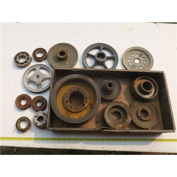 lot of assorted pulleys