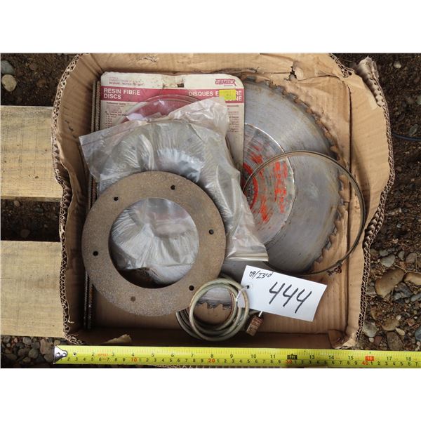 Lot of saw blades, Resin Discs, Metal file etc.