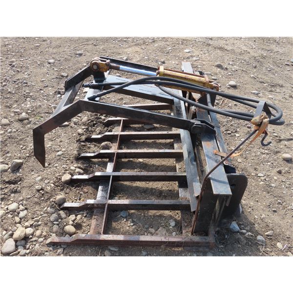 Skid-steer manure grapple implement - works - should fit any skid steer