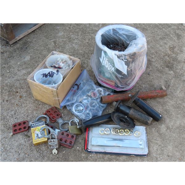 Box of screws, washers (metal) & misc.