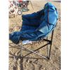 Image 5 : Extra padded club chair - new/unused + 6 umbrella poles?