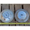 Image 2 : Set of 4 Chevy hub caps & Pair of chevy hubcaps