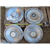 Image 3 : Set of 4 Chevy hub caps & Pair of chevy hubcaps