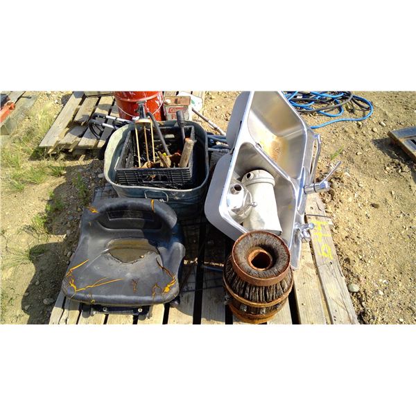 Pallet of misc items