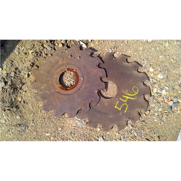 2 saw blades ( 17.5, 20")