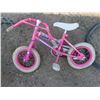 Image 4 : 2 bikes (1 = Pre-teen, 1 = child)