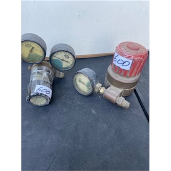Set oxy/acetylene gauges
