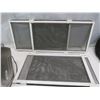 Image 5 : Black & Decker toaster oven and 2 expanding screens - screens: 20-1/4"x11-1/4", expands to 37-1/4"