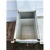 Image 2 : 690 - Metal storage compartment for vehicle (no keys)