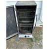 Image 4 : 693 - Propane Smoker