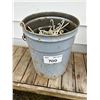 Image 1 : 700 - Bucket of Gridwall hooks