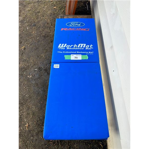 711 - Ford Racing workmat