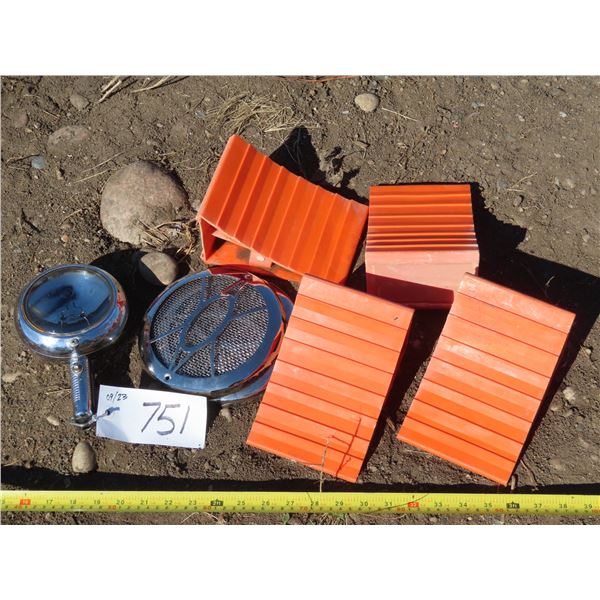 Vintage Handheld auto-lamp Model-750, 2 Mesh covers, + 4 Automobile wheel stoppers