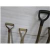 Image 2 : lot of shovels