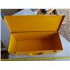 Image 2 : Old Yellow Metal Toolbox