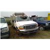 Image 2 : 1999 Ford F 450  4X4 service truck Diesel VIN 1FDXF47F3XEA40337  Has key and PTO drive, was running