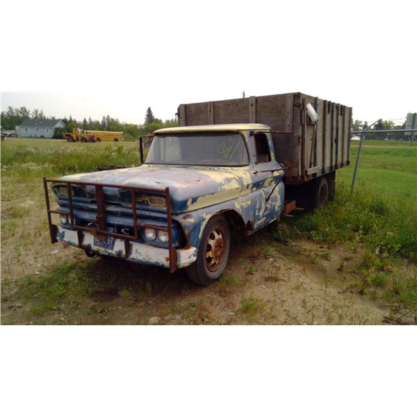 1965 GMC 930 HAS HOIST  VIN 0C93603611782B