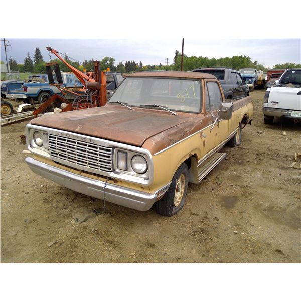 1977 Dodge Custom Pickup  VIN D14AF8S157719 Has keys