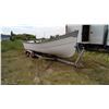Image 1 : 22' Boat and tandem trailer  Trailer serial number 1179558, Volvo Penta 290 leg on boat