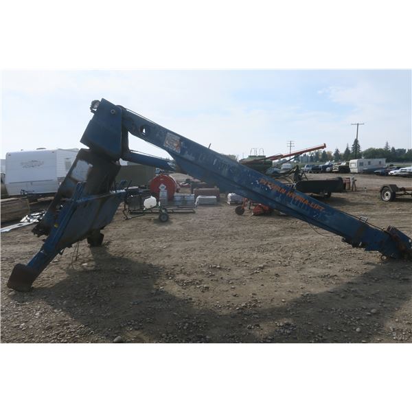 Pitman hydraulic lift with winch - model: HL-135, over 17ft boom that extends