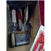 Image 2 : Various trowels, putty knives and tile clipper