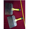 Image 3 : Various trowels, putty knives and tile clipper
