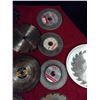 Image 2 : 3 grinding disks and 9 used saw blades, 2 new saw blades