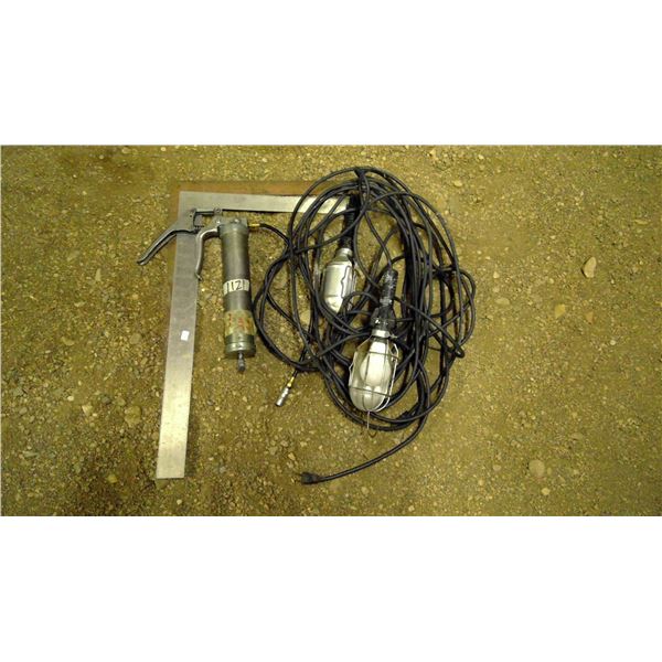 2 squares, grease gun and 2 trouble lights