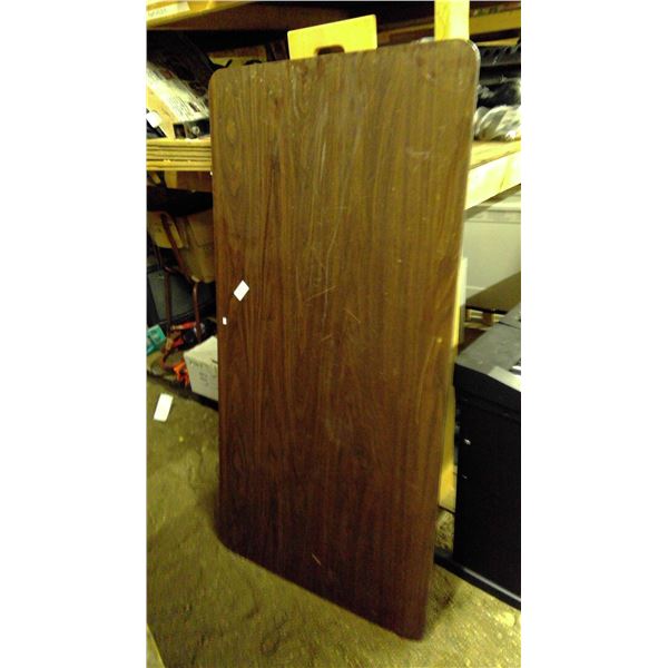 Heavy table with folding legs ( 30" X 5')