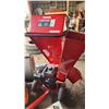 Image 4 : Briggs & Stratton - Troy-bilt wood chipper/shredder - 3" chipping capacity - like new, comes with ba
