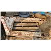 Image 2 : Vintage pallet jack - seems to work fine, heavy