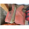 Image 8 : lot of life jackets