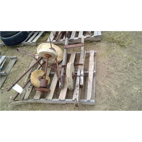 grinding wheels on pallet