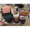 Image 3 : Lot of planters and misc.