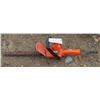 Image 1 : Black & Decker 16" electric Deluxe hedge trimer