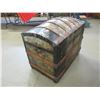 Image 3 : Slatted Round Top Trunk With Tray- 27"H X 34"L X 21"D