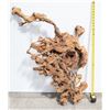 Image 2 : Boxwood Twisted Root sculpture - Unfinished  [149066]