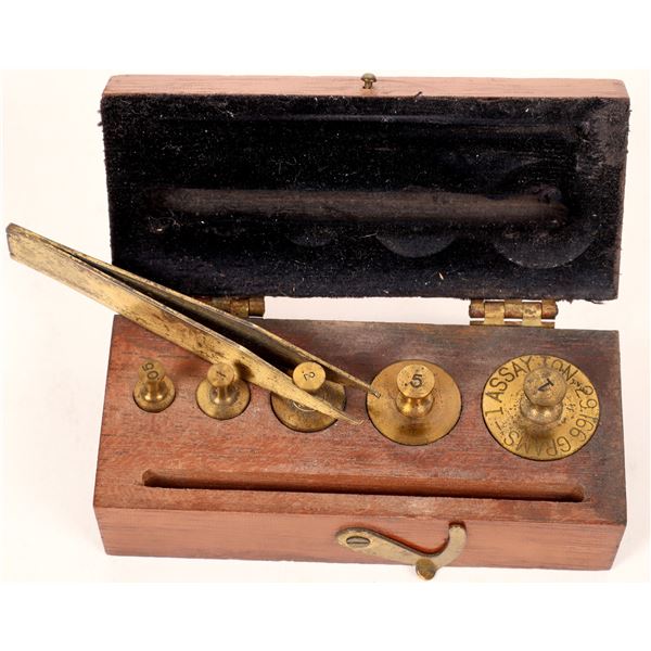 Miner's Pocket Assay Weights in Wood Case  [168542]