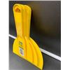 Image 2 : Richard Plastic Putty Knives (4ct)
