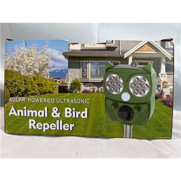 Solar powered untrasonic Animal and Bird Repeller