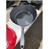 Image 4 : Lot of 2 Cast iron Frying Pans